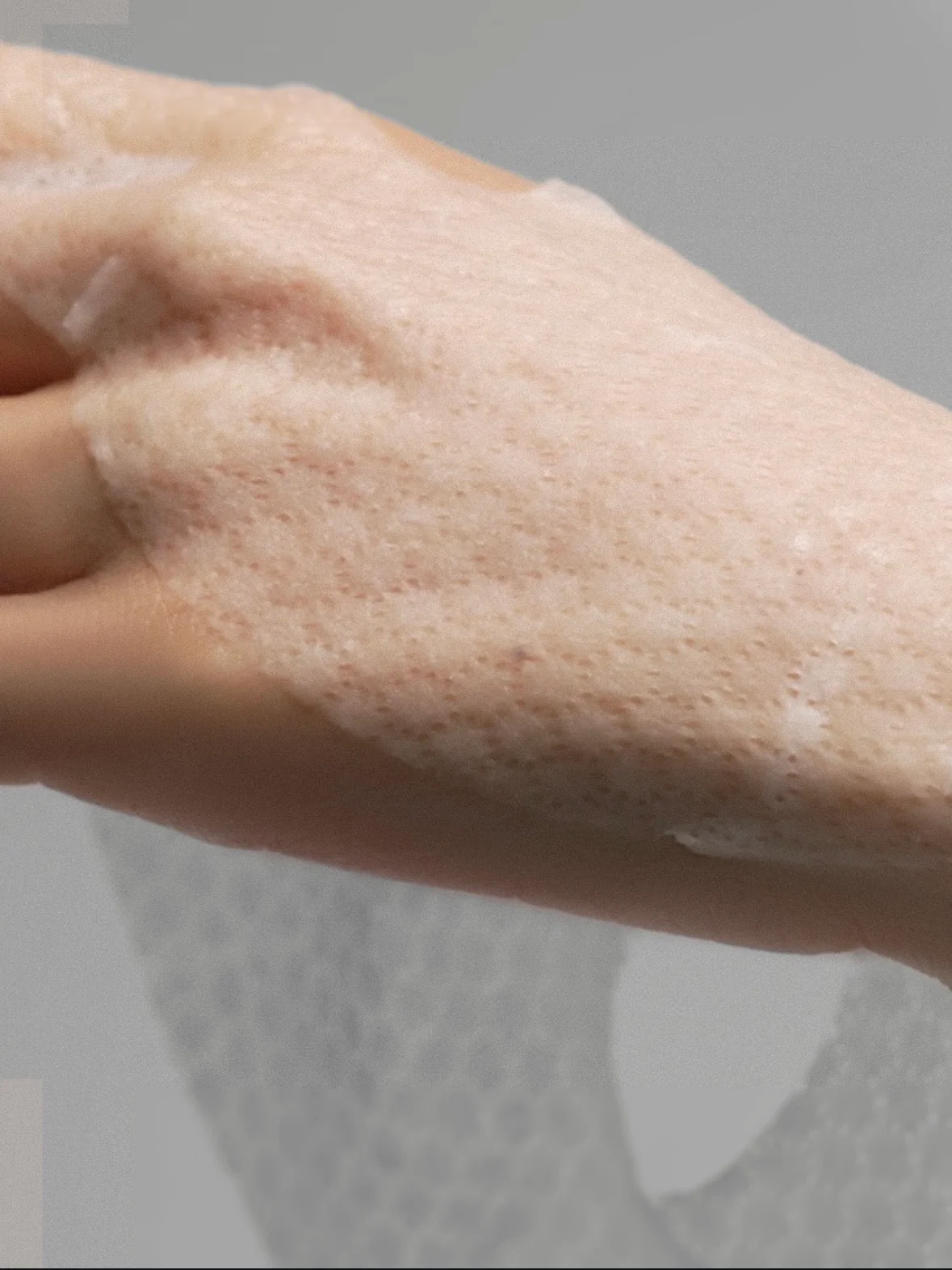 Della Born Lotus Peel Mask - Image 3